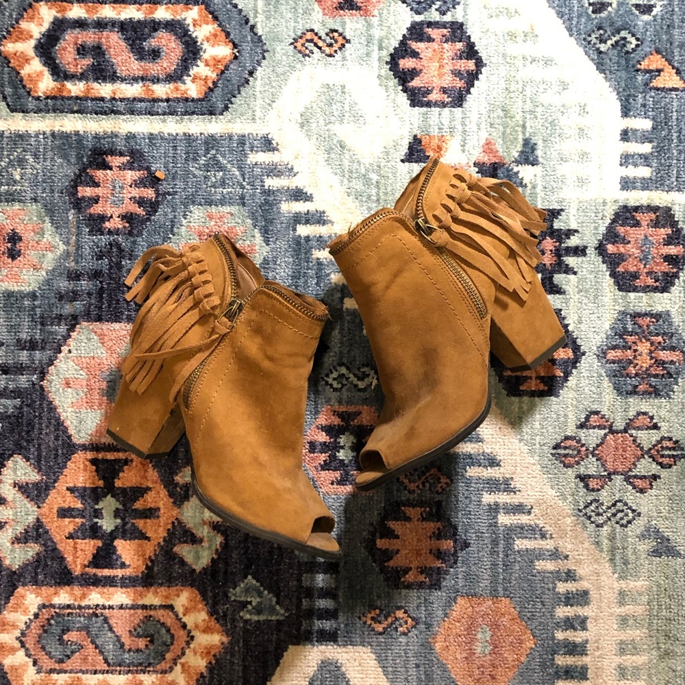 DV “Josie” Faux Suede Fringe Booties - Size 7